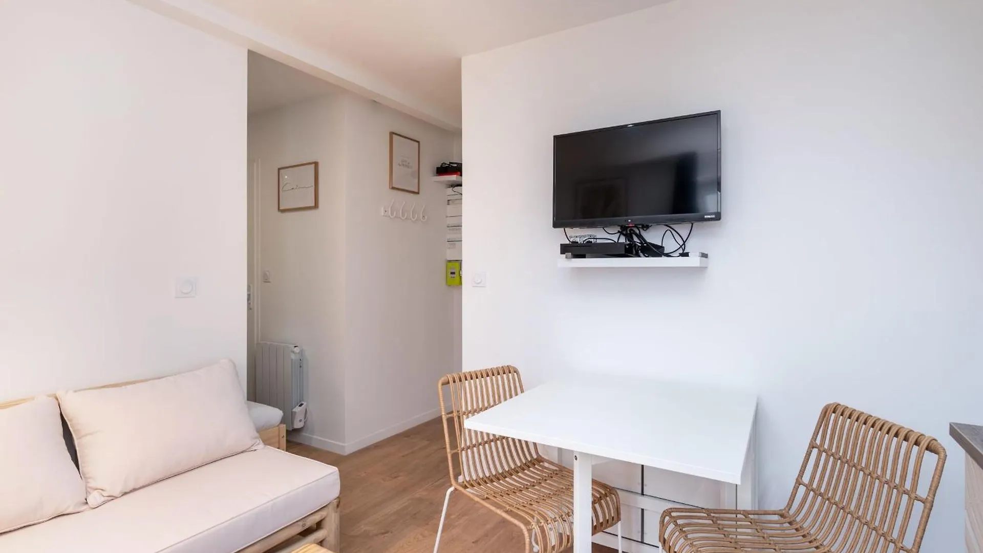 Apartment Perron - Cozy 2 People - Oullins Frankrijk