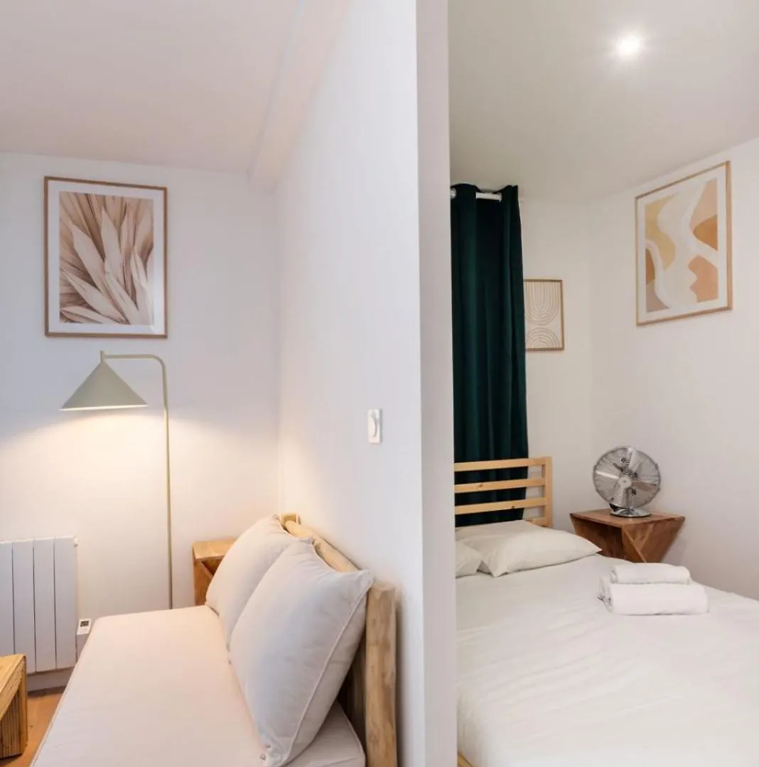 Apartment Perron - Cozy 2 People - Oullins 0*,  Frankrijk